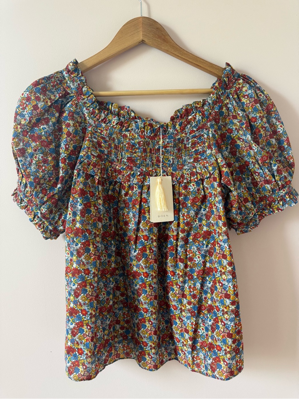 Doen Multicolor Floral Puff-Sleeve Smocked Top